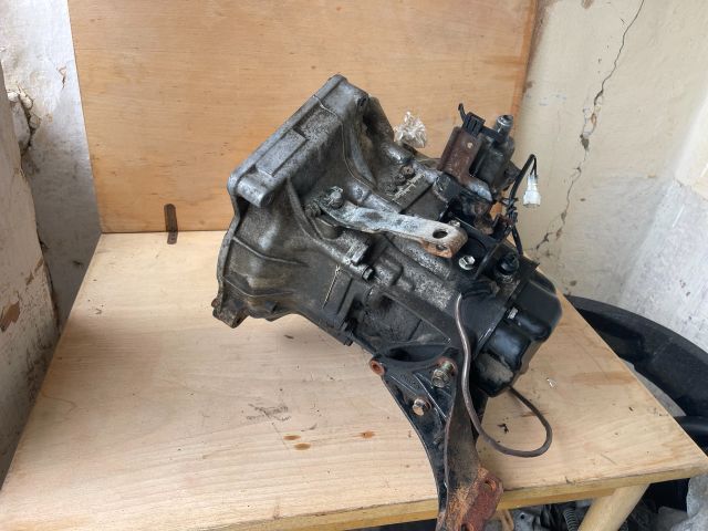 bontott SUZUKI SWIFT II Váltó (Mechanikus)