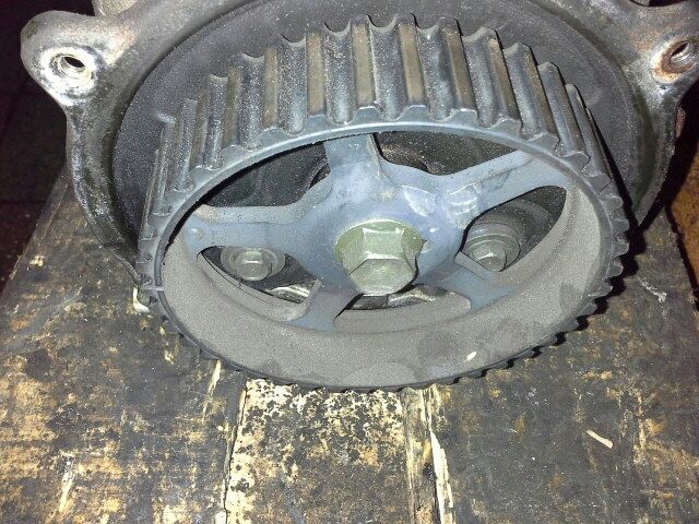 bontott SUZUKI SWIFT II Vezérműkerék