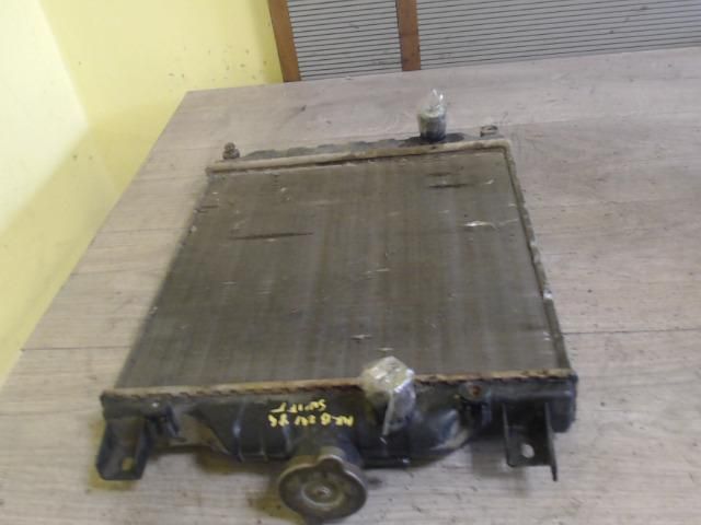 bontott SUZUKI SWIFT II Vízhűtő Radiátor (Nem klímás)