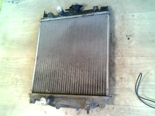 bontott SUZUKI SWIFT II Vízhűtő Radiátor (Nem klímás)