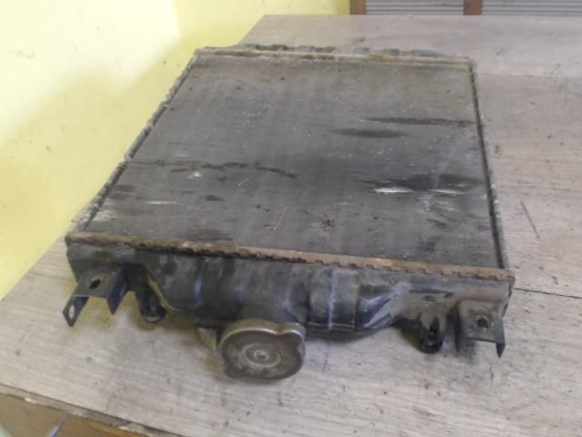 bontott SUZUKI SWIFT II Vízhűtő Radiátor (Nem klímás)