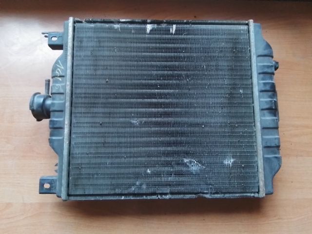 bontott SUZUKI SWIFT II Vízhűtő Radiátor (Nem klímás)