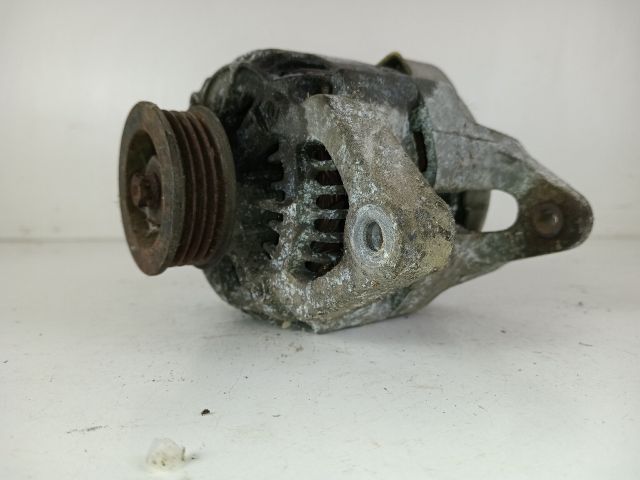 bontott SUZUKI SWIFT II Generátor