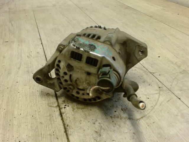 bontott SUZUKI SWIFT II Generátor