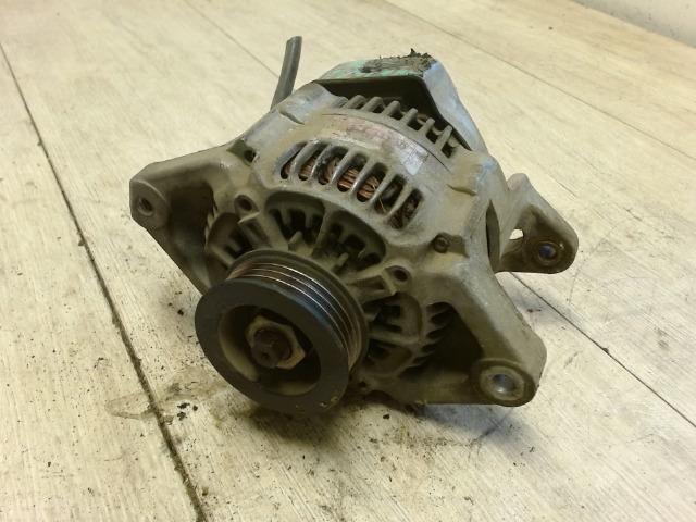 bontott SUZUKI SWIFT II Generátor