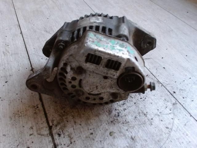 bontott SUZUKI SWIFT II Generátor