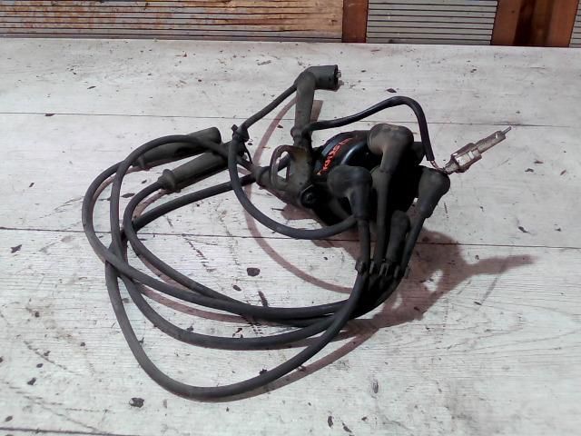 bontott SUZUKI SWIFT II Gyújtáselosztó és Gyertya Kábel