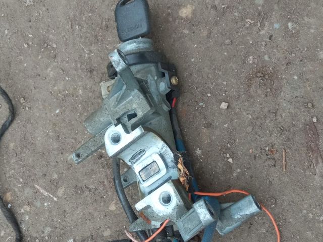 bontott SUZUKI SWIFT II Gyújtáskapcsoló