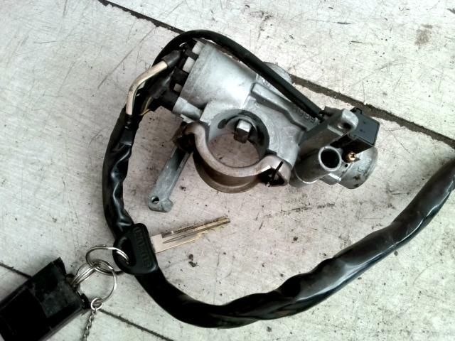 bontott SUZUKI SWIFT II Gyújtáskapcsoló