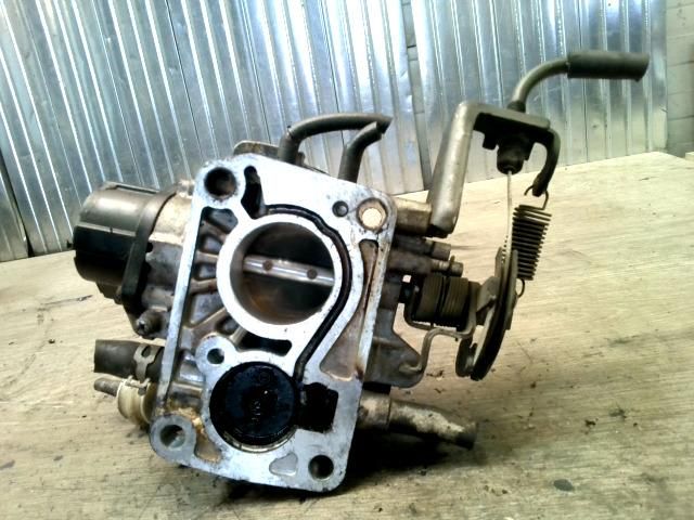 bontott SUZUKI SWIFT II Központi Injektor