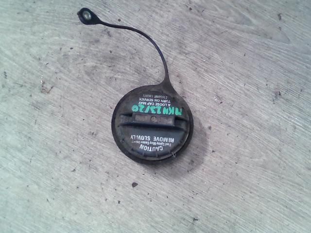 bontott SUZUKI SWIFT II Tanksapka