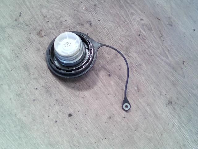 bontott SUZUKI SWIFT II Tanksapka