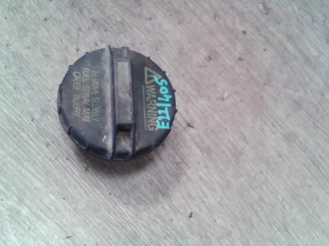 bontott SUZUKI SWIFT II Tanksapka