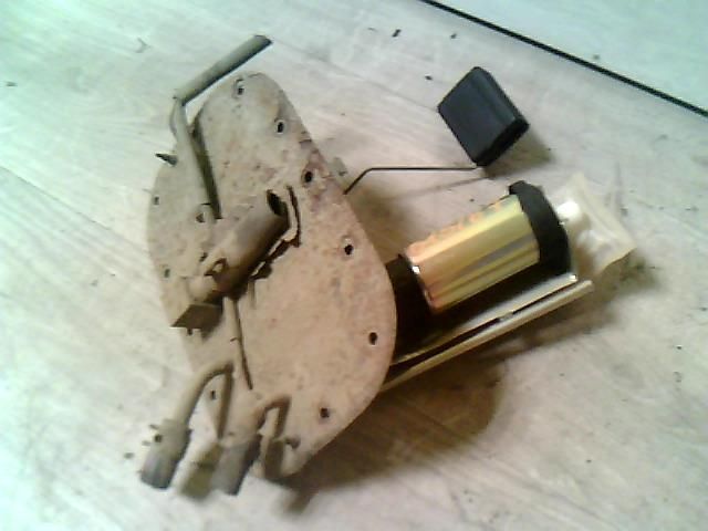 bontott SUZUKI SWIFT II Üzemanyag Szivattyú