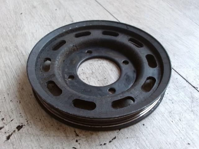 bontott SUZUKI SWIFT II Vízpumpa Szíjtárcsa