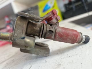 bontott SUZUKI SWIFT II Porlasztó Sor / Híd