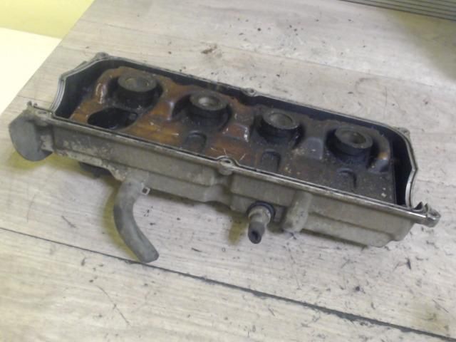 bontott SUZUKI SWIFT II Szelepfedél