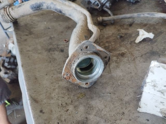 bontott SUZUKI SWIFT II Tankbetöltő Cső (Fém)