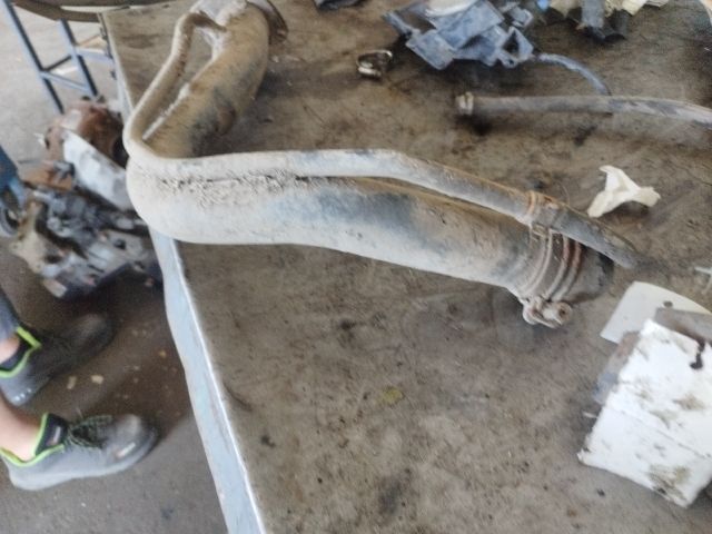 bontott SUZUKI SWIFT II Tankbetöltő Cső (Fém)