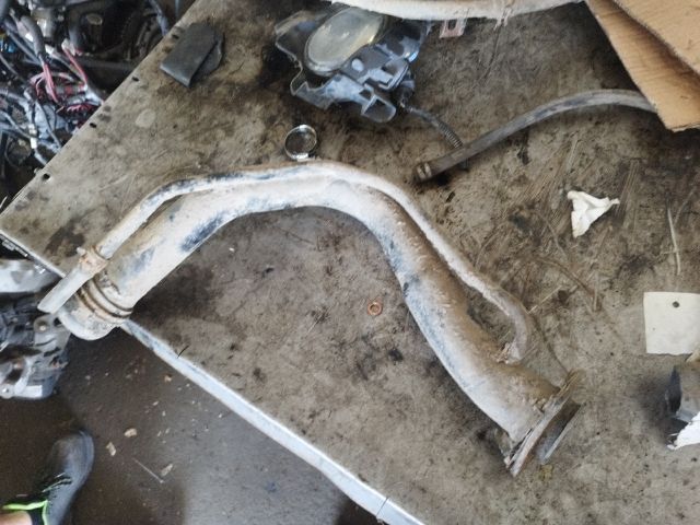 bontott SUZUKI SWIFT II Tankbetöltő Cső (Fém)