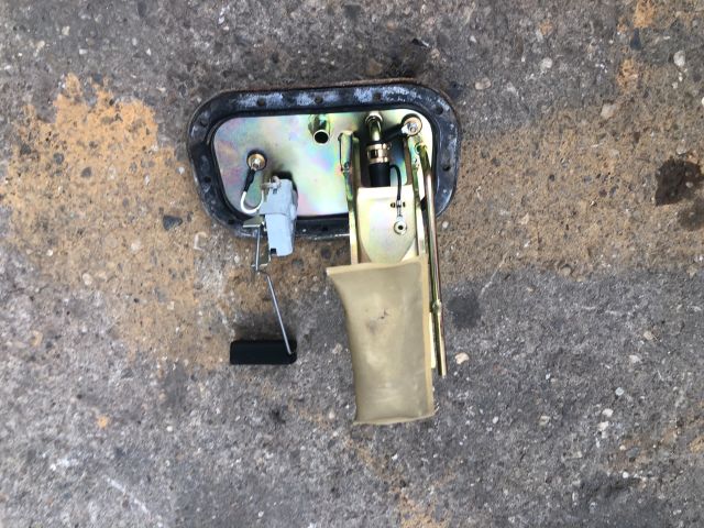 bontott SUZUKI SWIFT II Üzemanyag Szivattyú