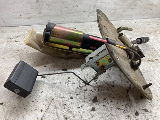 bontott SUZUKI SWIFT II Üzemanyag Szivattyú