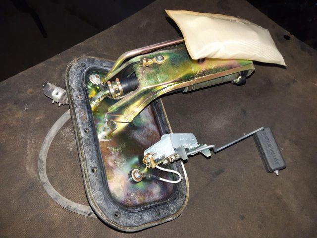 bontott SUZUKI SWIFT II Üzemanyagszint Jeladó