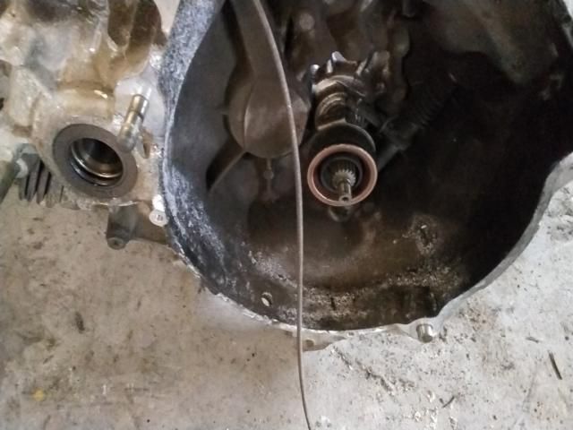 bontott SUZUKI SWIFT II Váltó (Mechanikus)