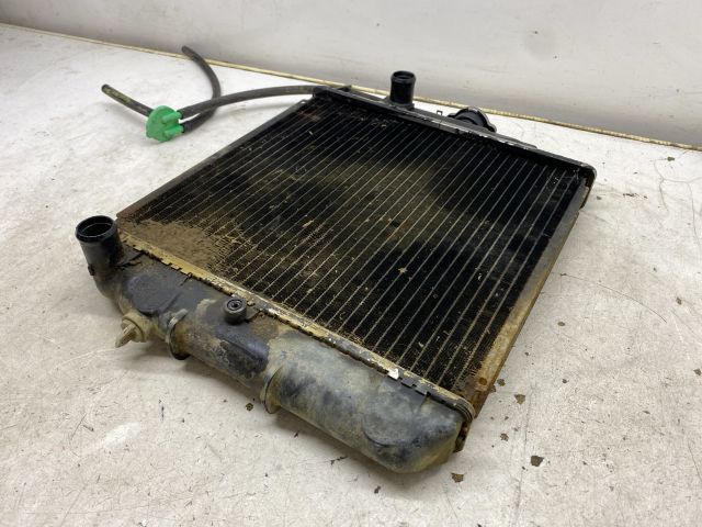 bontott SUZUKI SWIFT II Vízhűtő Radiátor (Nem klímás)