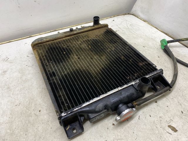 bontott SUZUKI SWIFT II Vízhűtő Radiátor (Nem klímás)