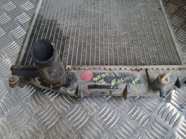 bontott SUZUKI SWIFT II Vízhűtő Radiátor (Nem klímás)