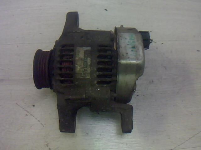 bontott SUZUKI SWIFT II Generátor