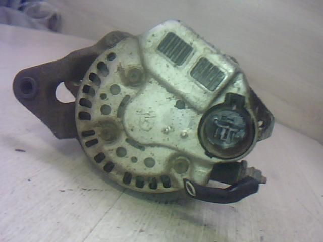 bontott SUZUKI SWIFT II Generátor