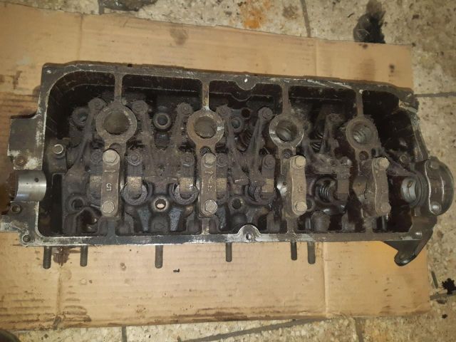 bontott SUZUKI SWIFT II Hengerfej