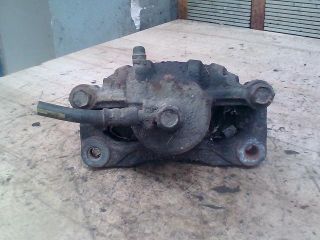 bontott SUZUKI SWIFT II Bal első Féknyereg Munkahengerrel