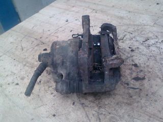 bontott SUZUKI SWIFT II Bal első Féknyereg Munkahengerrel