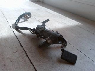 bontott SUZUKI SWIFT II Gyújtáskapcsoló