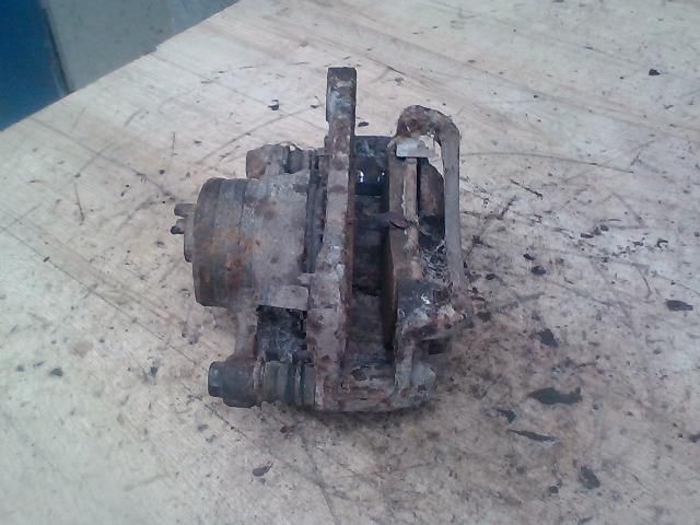 bontott SUZUKI SWIFT II Jobb első Féknyereg Munkahengerrel