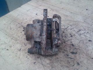 bontott SUZUKI SWIFT II Jobb első Féknyereg Munkahengerrel