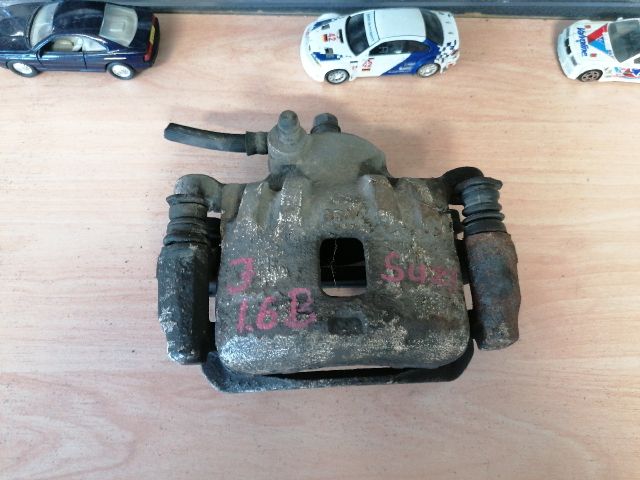 bontott SUZUKI SWIFT II Jobb első Féknyereg Munkahengerrel