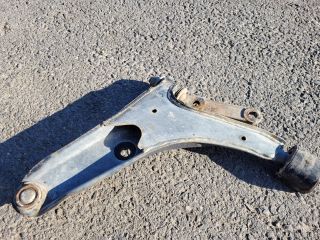 bontott SUZUKI SWIFT II Jobb első Lengőkar