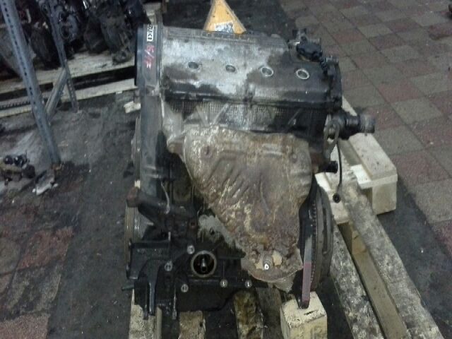 bontott SUZUKI SWIFT II Motor (Fűzött blokk hengerfejjel)