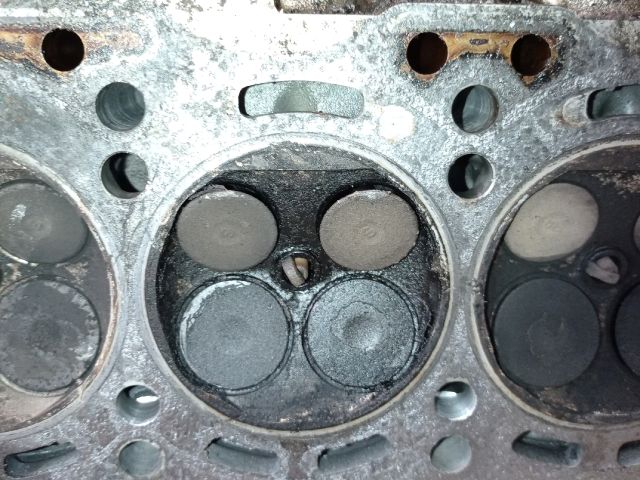 bontott SUZUKI SWIFT II Szelepfedél