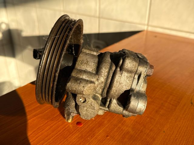 bontott SUZUKI SWIFT II Kormányszervó Motor (Hidraulikus)