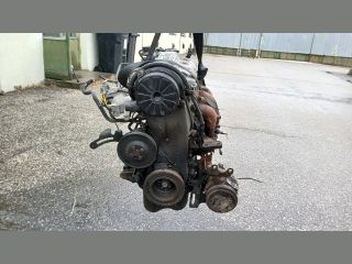 bontott SUZUKI SWIFT II Motor (Fűzött blokk hengerfejjel)