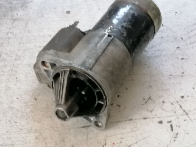 bontott SUZUKI SWIFT II Önindító