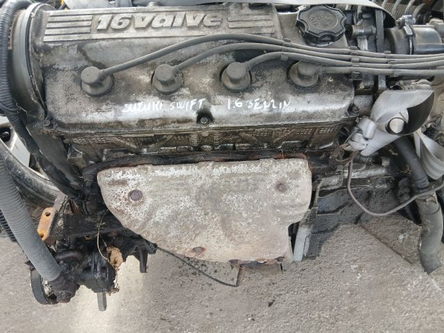 bontott SUZUKI SWIFT II Szelepfedél