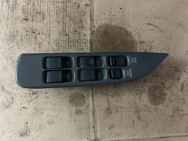 bontott SUZUKI SWIFT II Ablakemelő Kapcsoló Négyes / Kettes