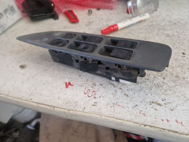 bontott SUZUKI SWIFT II Ablakemelő Kapcsoló Négyes / Kettes