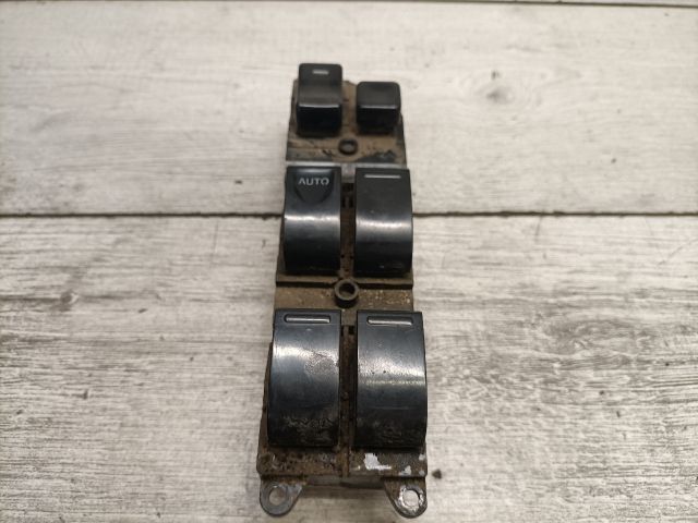 bontott SUZUKI SWIFT II Ablakemelő Kapcsoló Négyes / Kettes